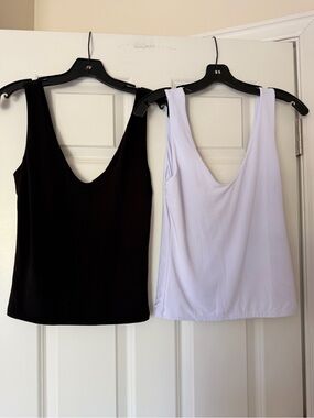 NWOT* Set of 2- Popular 21 Scoop Neck Tank Tops- Black & White- Size Large